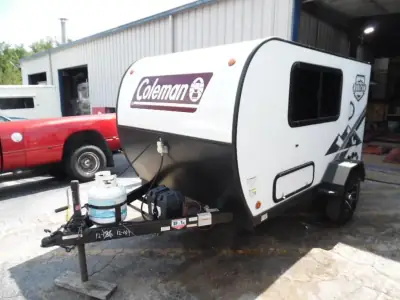 2023 Dutchmen COLEMAN RUBICON EDITION 1200RK photo 3