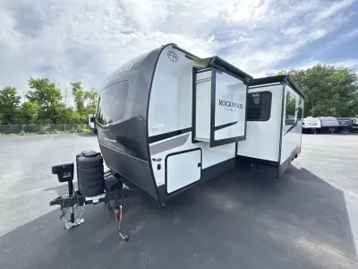2026 Forest River Rockwood Ultra Lite 2606WS photo 9