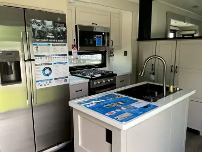 2026 Jayco North Point 382FLRB photo 7