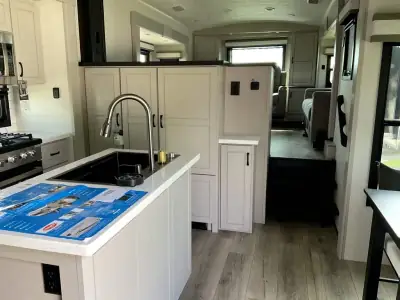 2026 Jayco North Point 382FLRB photo 6