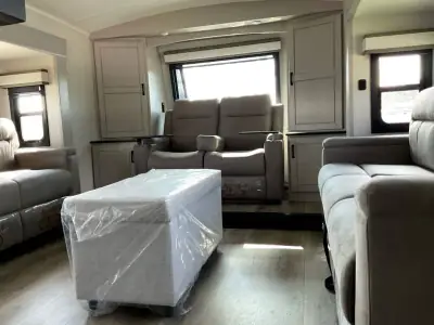 2026 Jayco North Point 382FLRB photo 13