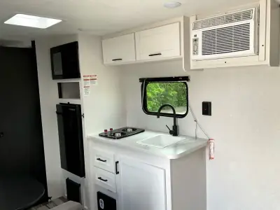 2026 Jayco JAY FLIGHT SLX 170FQW photo 7