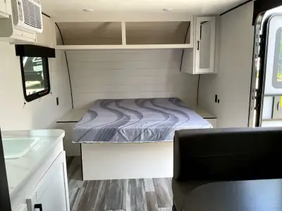 2026 Jayco JAY FLIGHT SLX 170FQW photo 9