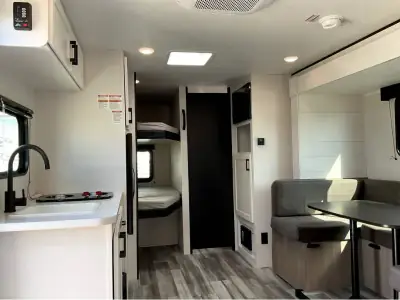 2026 Jayco Jay Flight SLX 178DBS photo 18