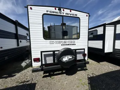 2026 Forest River Cherokee Grey Wolf 20RDSE photo 8
