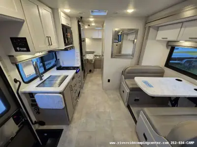 2026 Thor Motor Coach Chateau Espec 25Z photo 8