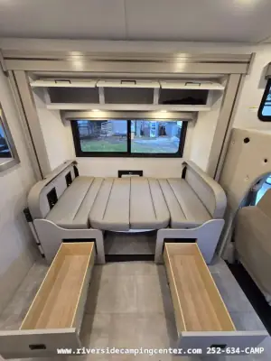 2026 Thor Motor Coach Chateau Espec 25Z photo 11