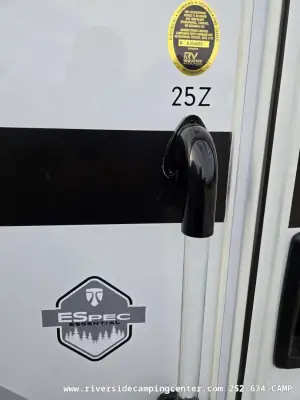 2026 Thor Motor Coach Chateau Espec 25Z photo 4