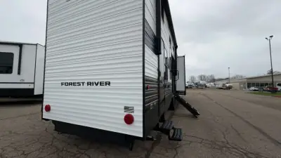 2026 Forest River Cherokee Timberwolf 39DK photo 3