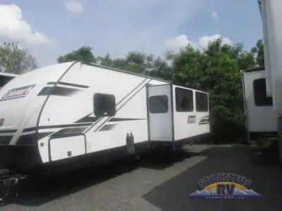 2022 Coleman Coleman 2715RL photo 2