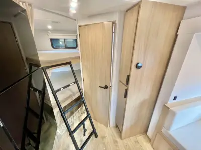 2026 Winnebago Thrive 22MBH photo 57