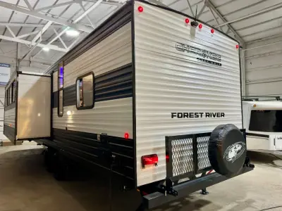2026 Forest River Cherokee Grey Wolf 27GH photo 35