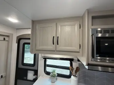 2027 Coachmen Catalina Legacy Edition 273DBHCK photo 36