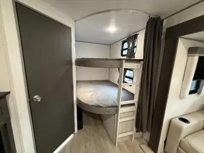 2027 Coachmen Catalina Legacy Edition 273DBHCK photo 46