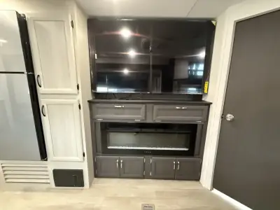 2027 Coachmen Catalina Legacy Edition 273DBHCK photo 43