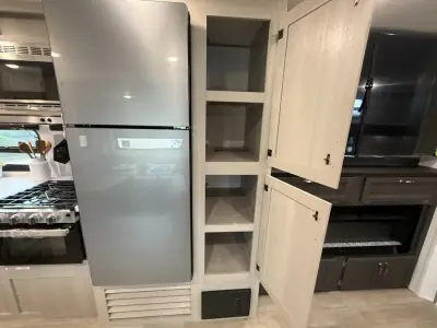 2027 Coachmen Catalina Legacy Edition 273DBHCK photo 40