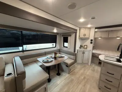 2027 Coachmen Catalina Legacy Edition 273DBHCK photo 60