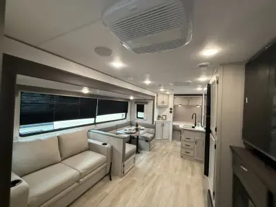 2027 Coachmen Catalina Legacy Edition 273DBHCK photo 58