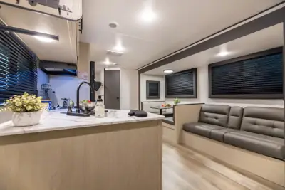 2026 Shasta Rvs i-5 Edition 527BHS photo 5