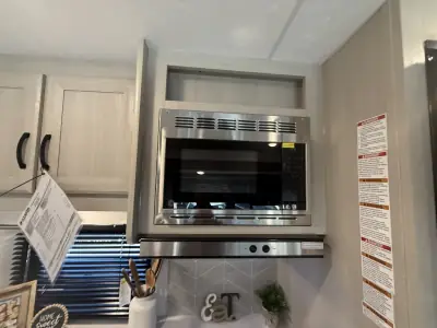 2027 Coachmen Catalina Legacy Edition 273DBHCK photo 32