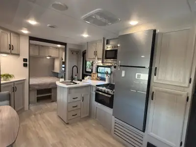 2027 Coachmen Catalina Legacy Edition 273DBHCK photo 58