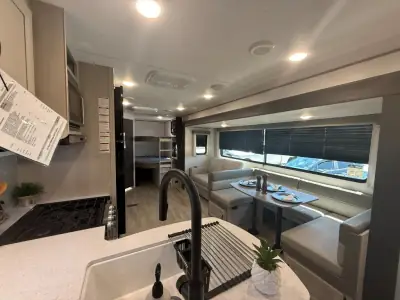 2027 Coachmen Catalina Legacy Edition 273DBHCK photo 10