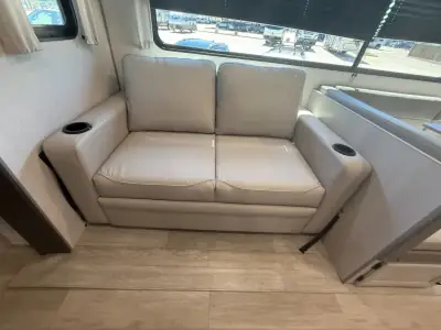 2027 Coachmen Catalina Legacy Edition 273DBHCK photo 38