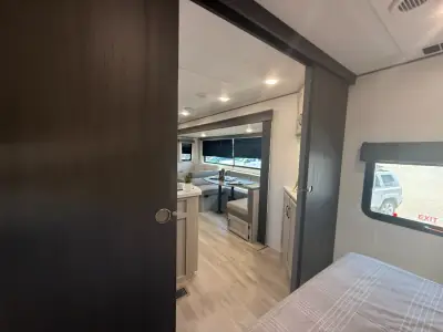 2027 Coachmen Catalina Legacy Edition 273DBHCK photo 17
