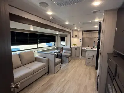 2027 Coachmen Catalina Legacy Edition 273DBHCK photo 56
