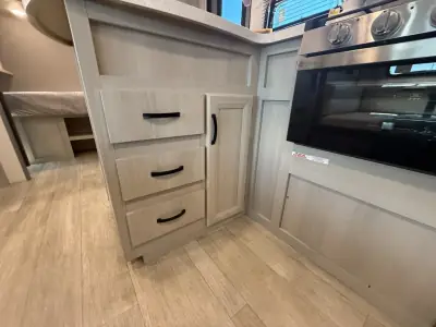 2027 Coachmen Catalina Legacy Edition 273DBHCK photo 27