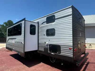 2027 Coachmen Catalina Legacy Edition 273DBHCK photo 6