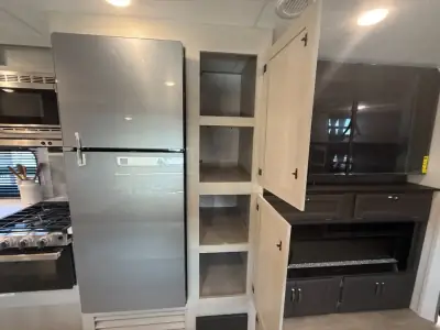 2027 Coachmen Catalina Legacy Edition 273DBHCK photo 37