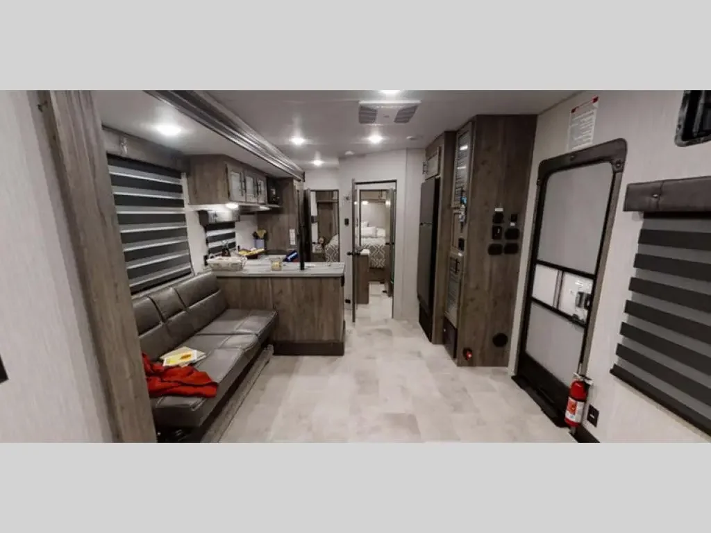 2021 Forest River Vengeance Rogue 29KS exterior