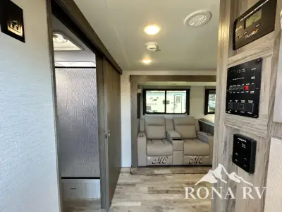 2026 Gulf Stream Envision Luxury Series 258RB photo 3