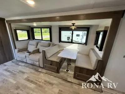 2026 Gulf Stream Envision Luxury Series 258RB photo 13
