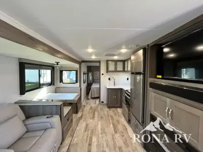 2026 Gulf Stream Envision Luxury Series 258RB photo 9