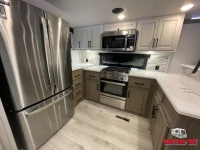 2024 Keystone Montana Legacy 3901RK photo 17