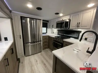 2024 Keystone Montana Legacy 3901RK photo 13