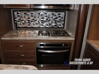 2017 Keystone Montana 3731FL photo 9