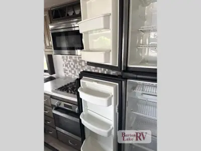 2018 Keystone Montana 3130RE photo 23