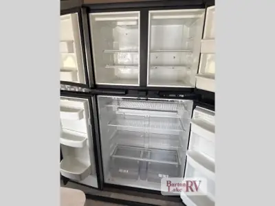 2018 Keystone Montana 3130RE photo 21