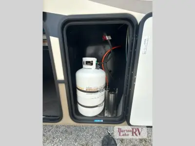 2018 Keystone Montana 3130RE photo 46