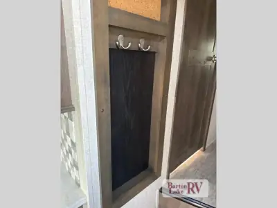 2018 Keystone Montana 3130RE photo 31