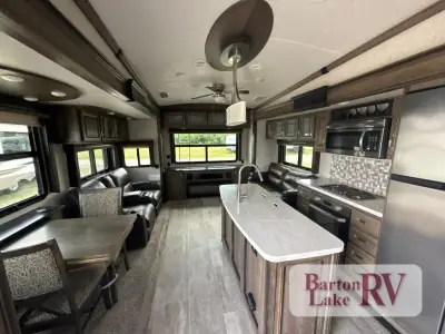 2018 Keystone Montana 3130RE photo 3