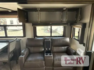 2018 Keystone Montana 3130RE photo 6