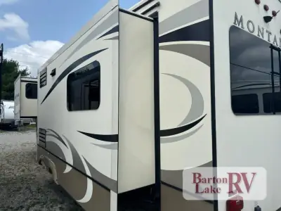 2018 Keystone Montana 3130RE photo 55