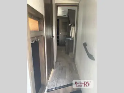 2018 Keystone Montana 3130RE photo 30
