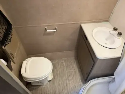2019 Forest River r-pod RP-180 photo 15