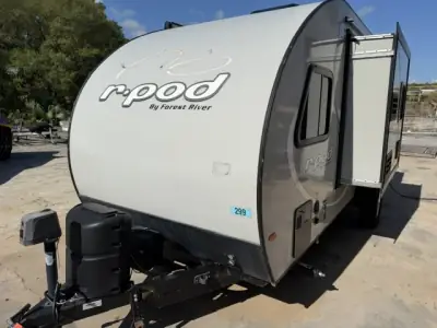 2019 Forest River r-pod RP-180 photo 3