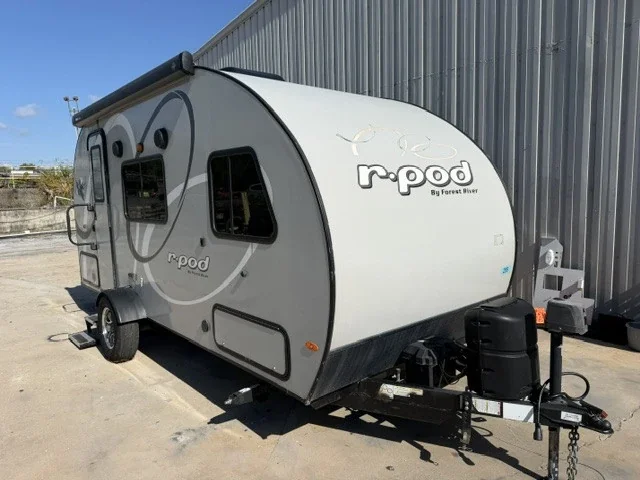 2019 Forest River r-pod RP-180 exterior